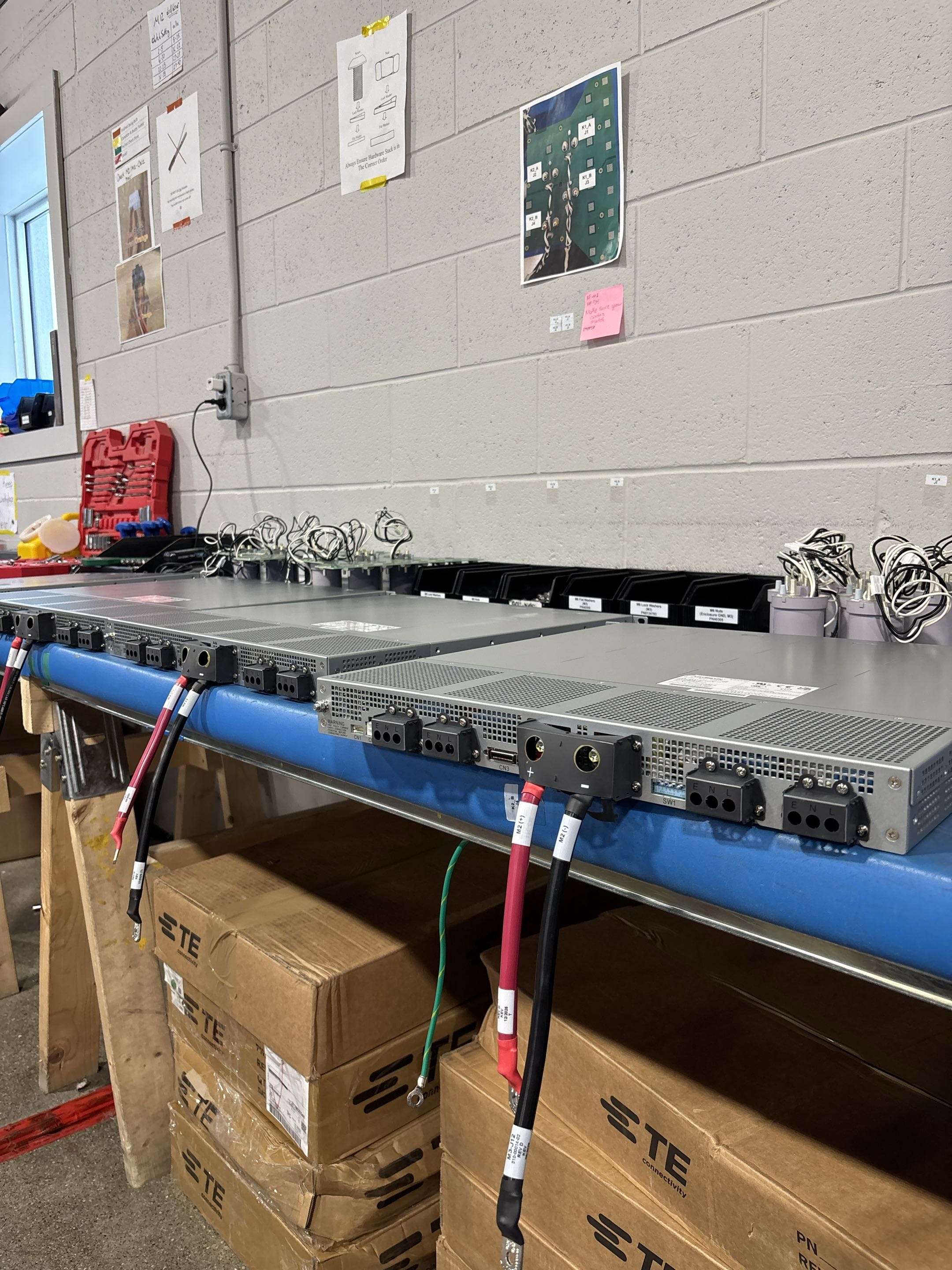 Workbench with power supplies